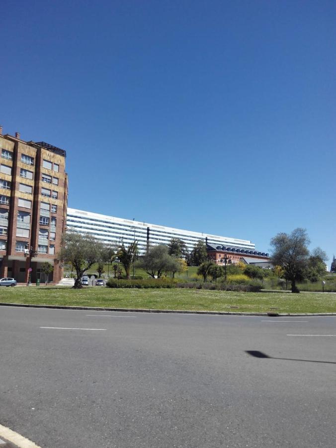 Apartamento Mota-2 Huca-Los Prados; Parking Y Wifi Gratis Овьедо Экстерьер фото